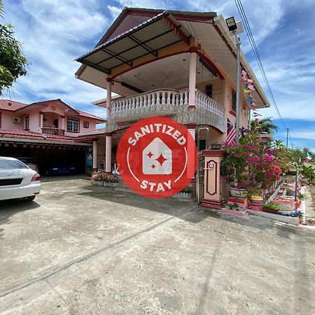 Oyo Home 90331 D'Jj Homestay 古打毛律 外观 照片