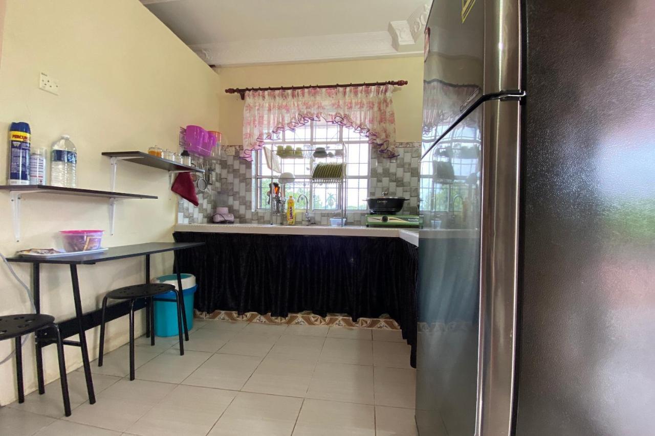 Oyo Home 90331 D'Jj Homestay 古打毛律 外观 照片