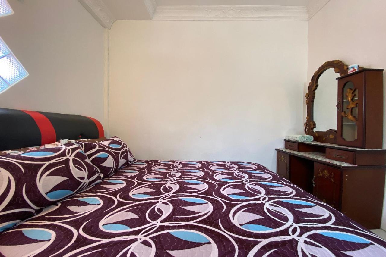 Oyo Home 90331 D'Jj Homestay 古打毛律 外观 照片