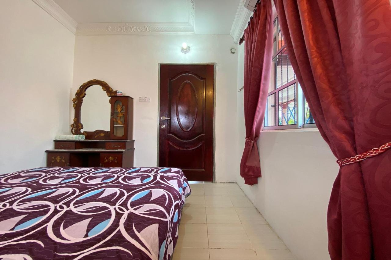 Oyo Home 90331 D'Jj Homestay 古打毛律 外观 照片